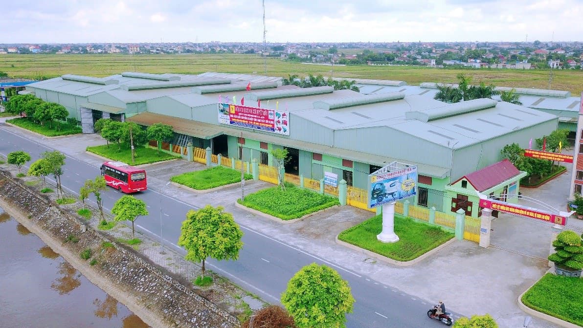 Phu Long factory exterior