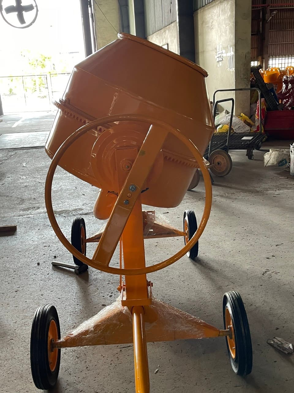 350L Concrete Mixer — 4 Wheels (Solid)