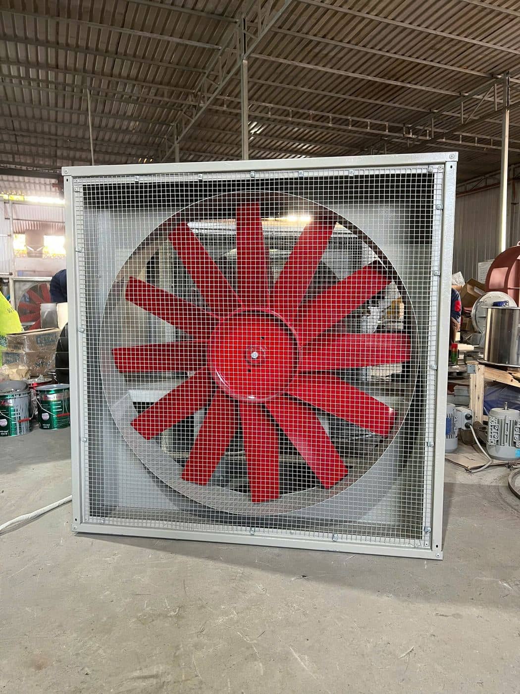 Box-type axial fan