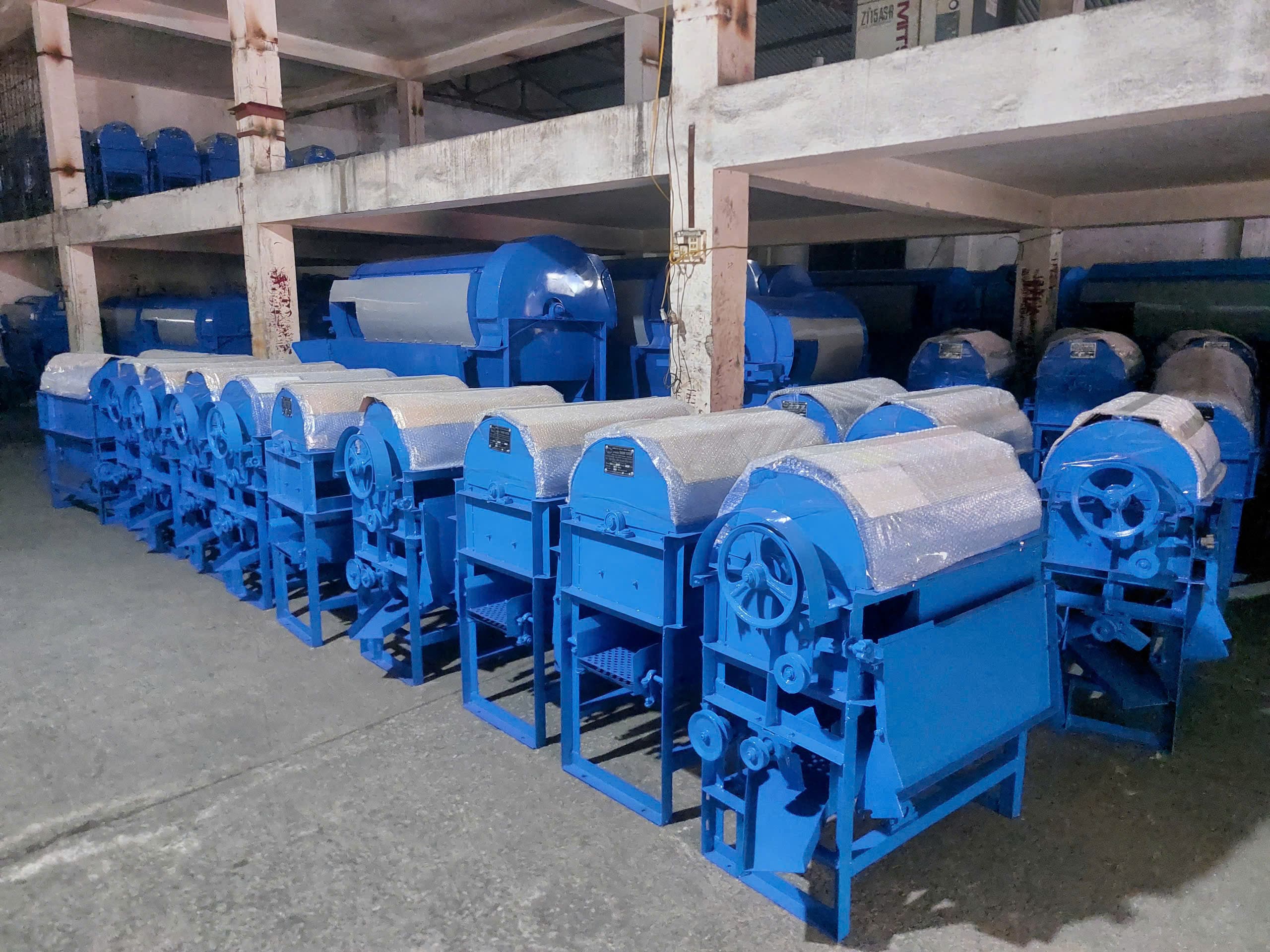 Máy Tuốt Lúa PL2000 5